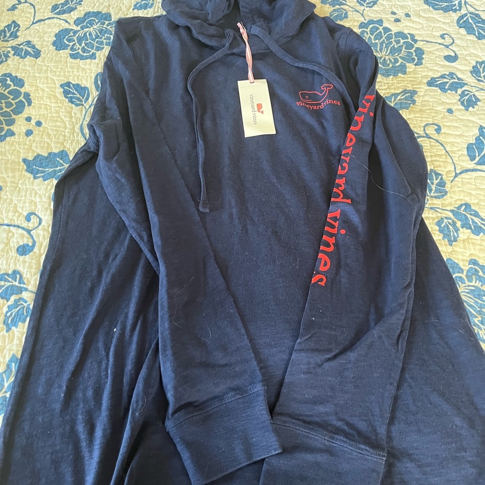 NWT Vineyard Vines Navy and Red Hooded T Shirt